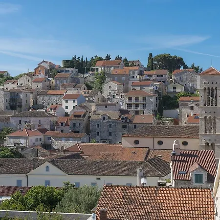 Agata House Hvar דירה חוואר