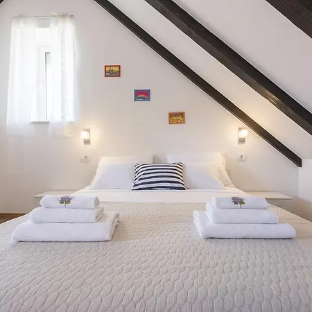 Agata House Hvar * חוואר