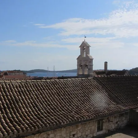 Agata House Hvar חוואר